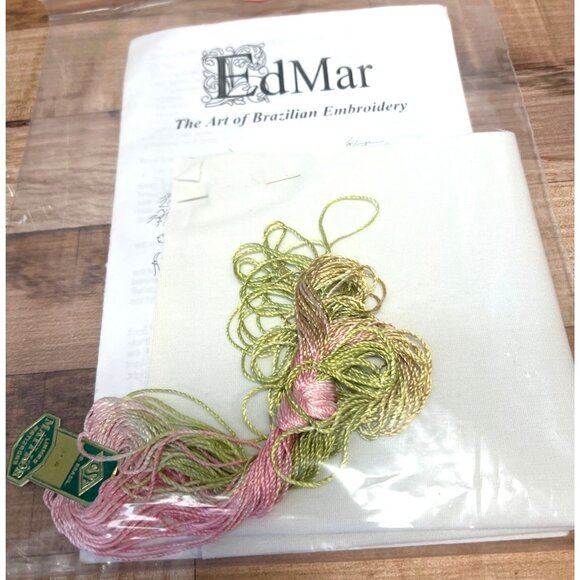 Edmar Brazilian Embroidery Kit #1019 Wedding Wreath 14"x14" Fabric 7.5"x6.5" Des - Picture 5 of 5